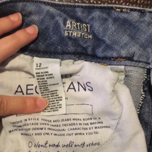 Artist Cut American Eagle Jeans - Picture 3 of 4